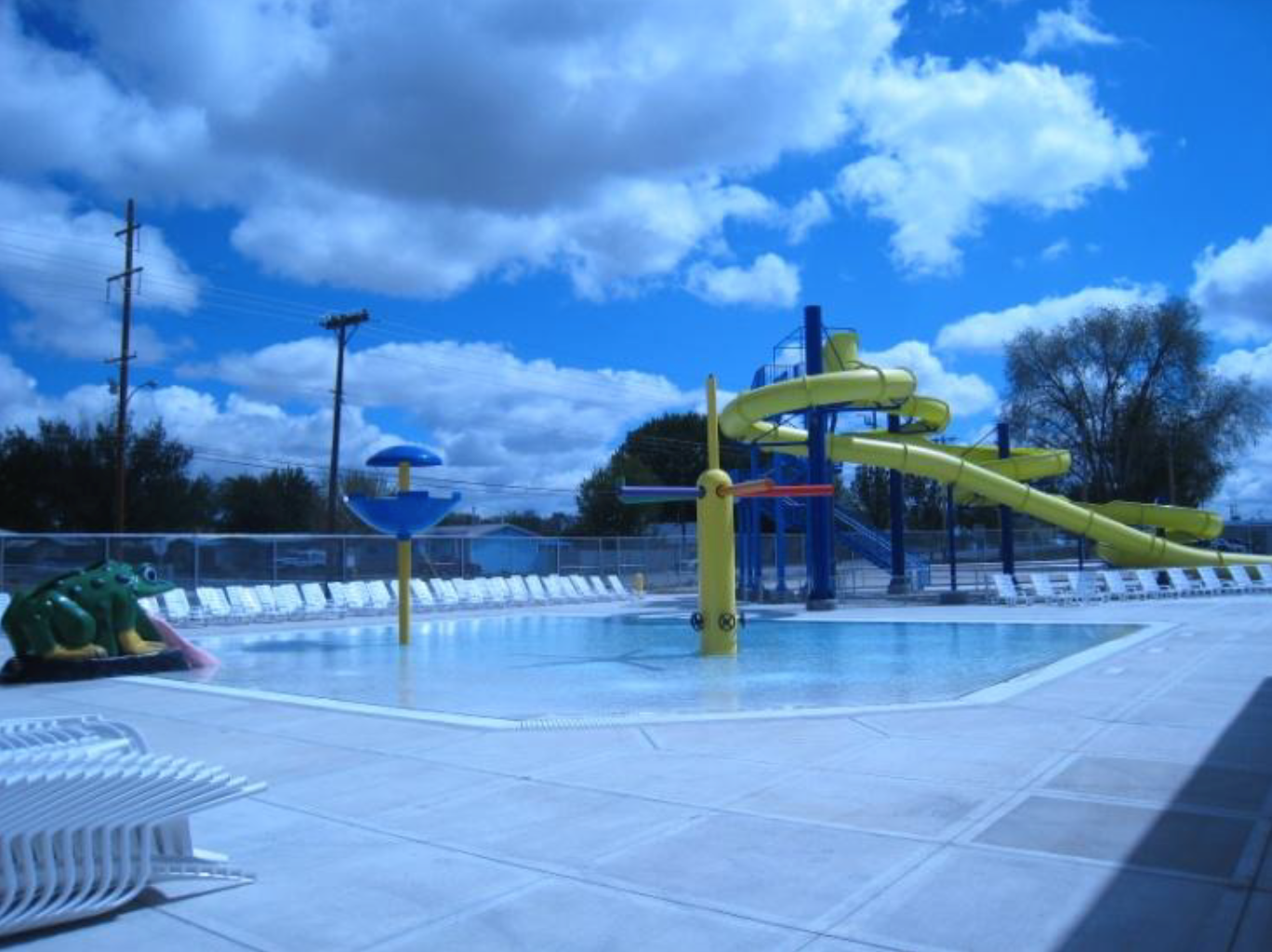 bloomfield pool